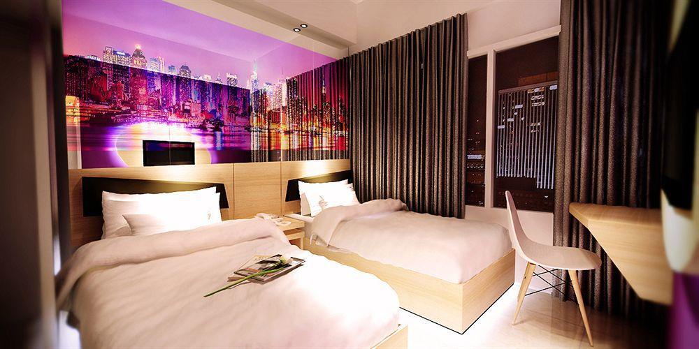 סוראבאיה G Suites Hotel By Amithya מראה חיצוני תמונה