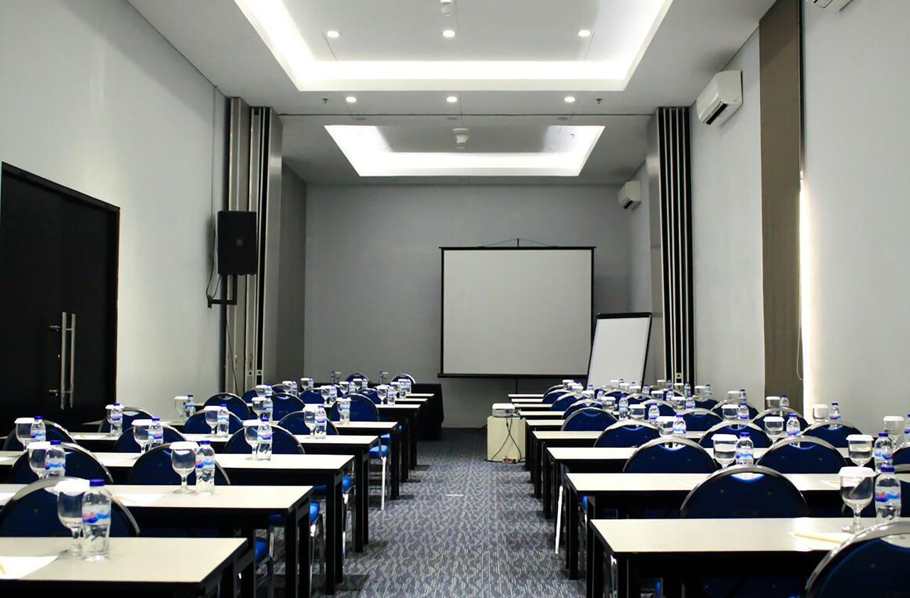 סוראבאיה G Suites Hotel By Amithya מראה חיצוני תמונה