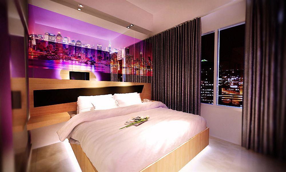 סוראבאיה G Suites Hotel By Amithya מראה חיצוני תמונה
