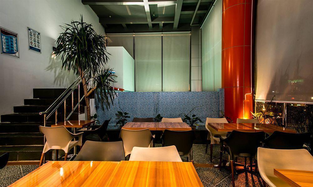 סוראבאיה G Suites Hotel By Amithya מראה חיצוני תמונה