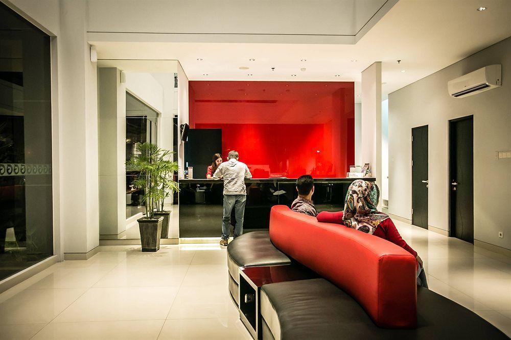 סוראבאיה G Suites Hotel By Amithya מראה חיצוני תמונה