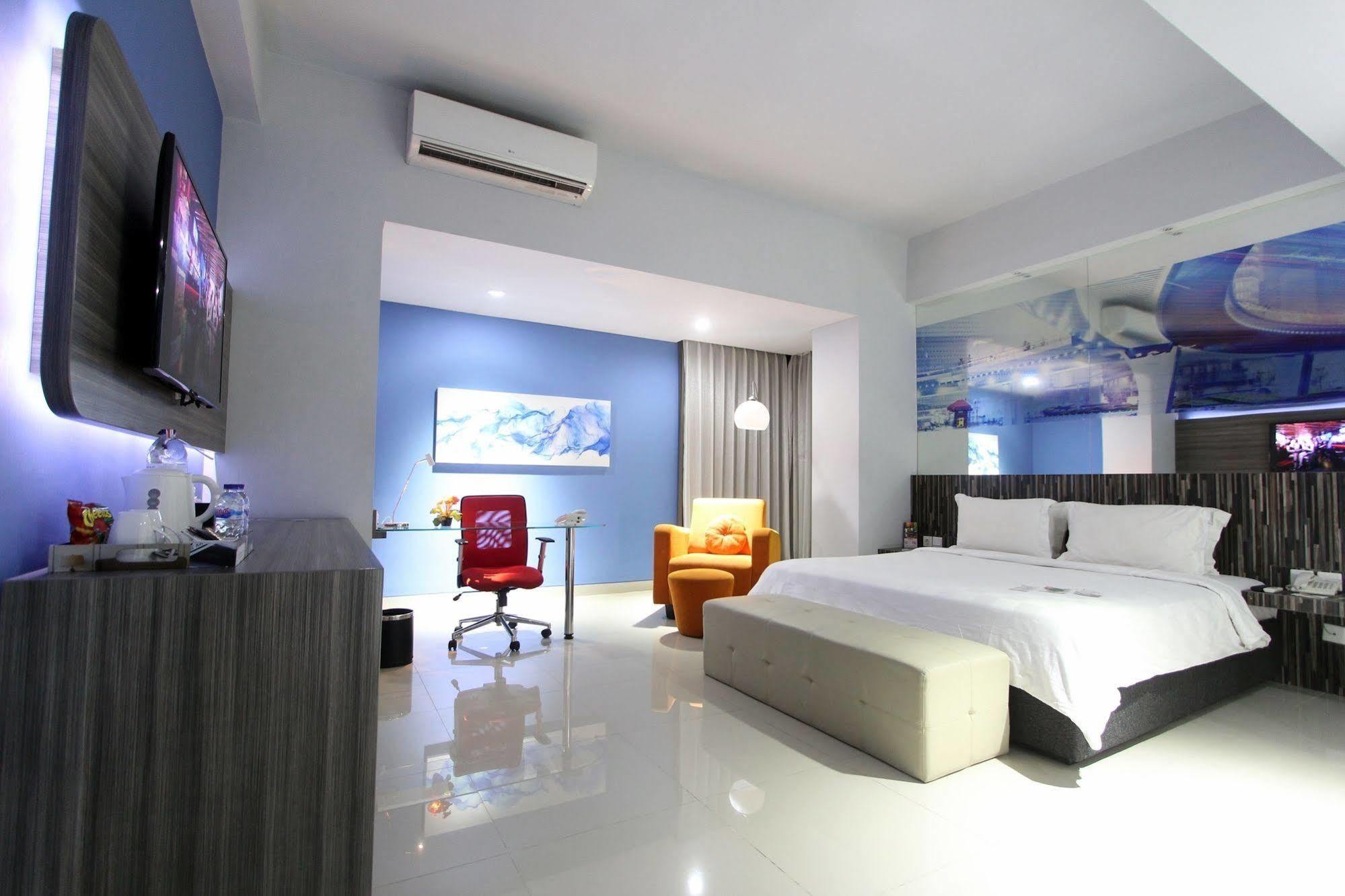 סוראבאיה G Suites Hotel By Amithya מראה חיצוני תמונה